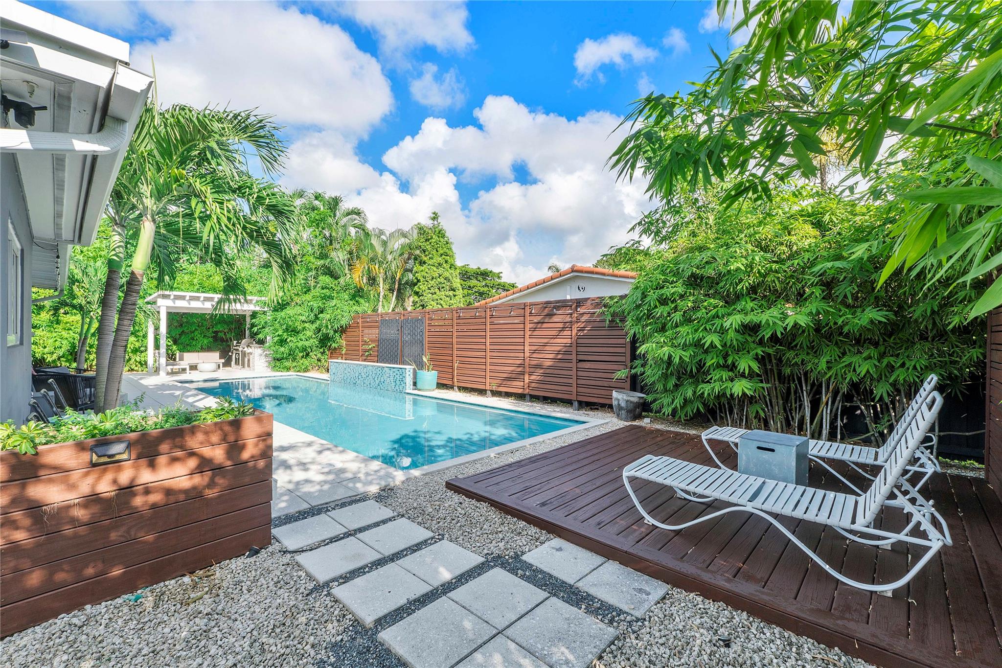AMADALE - Residential