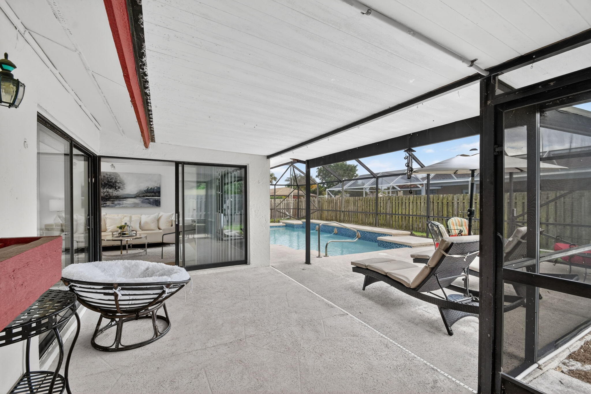 PINEWOOD EAST 2 OF WELLINGTON - Residential