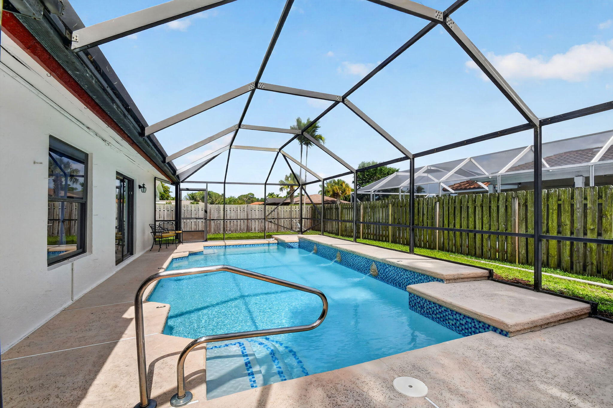 PINEWOOD EAST 2 OF WELLINGTON - Residential