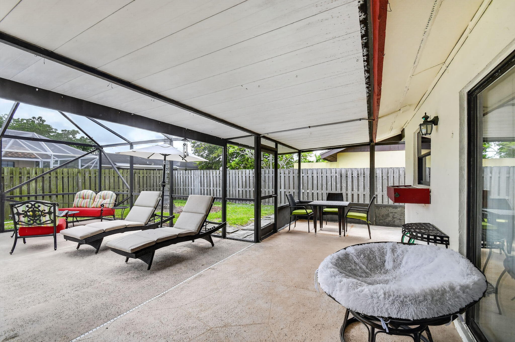 PINEWOOD EAST 2 OF WELLINGTON - Residential