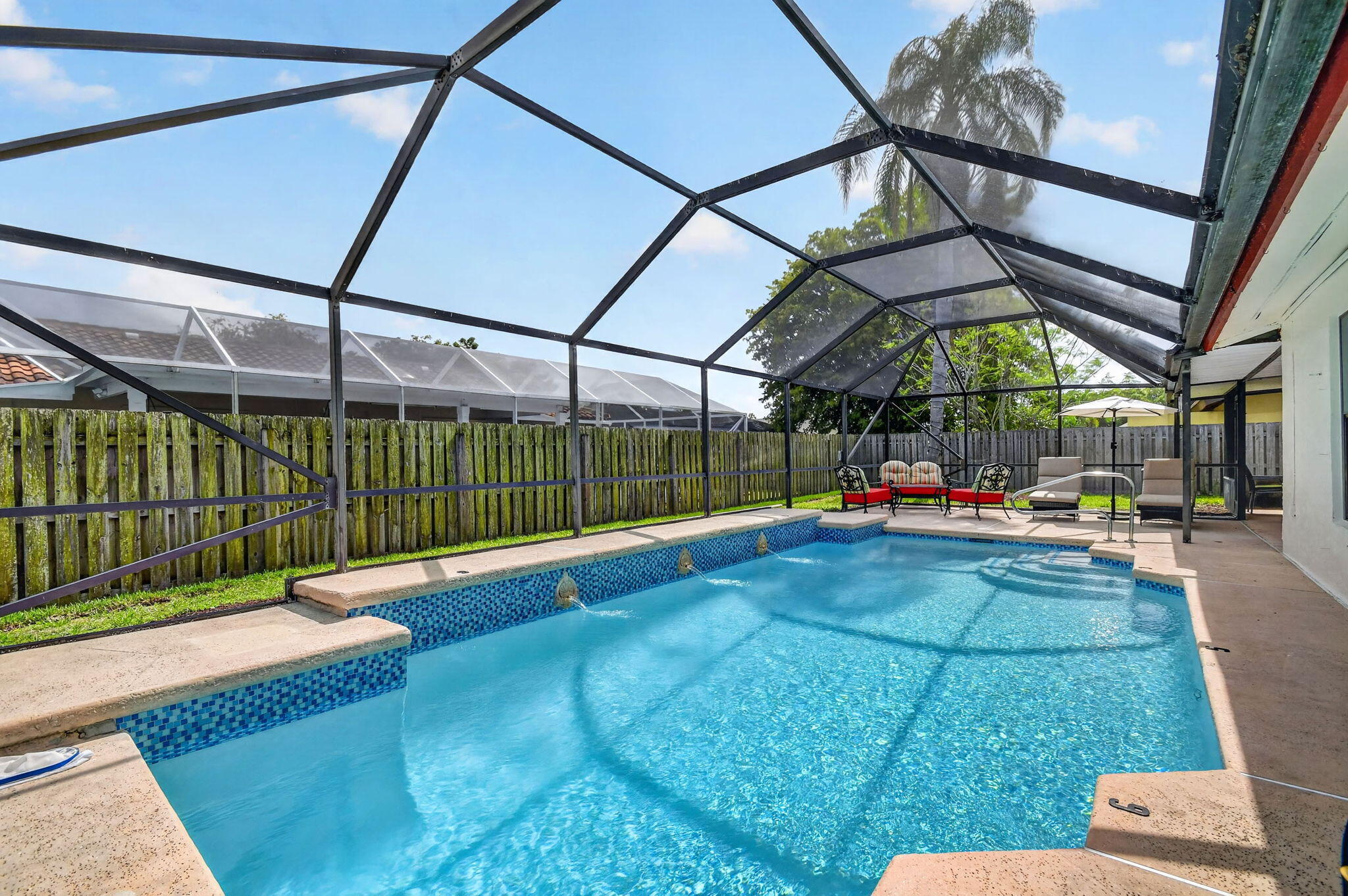 PINEWOOD EAST 2 OF WELLINGTON - Residential