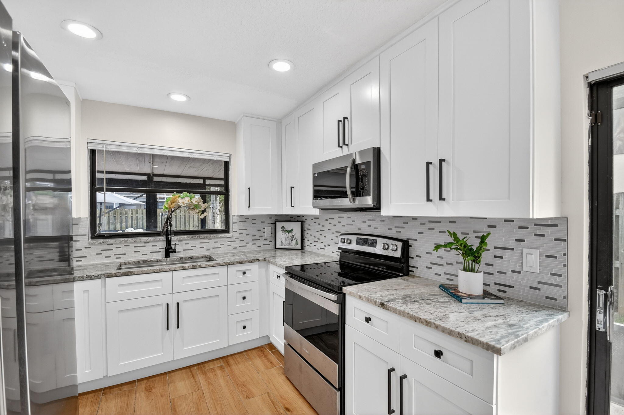 PINEWOOD EAST 2 OF WELLINGTON - Residential