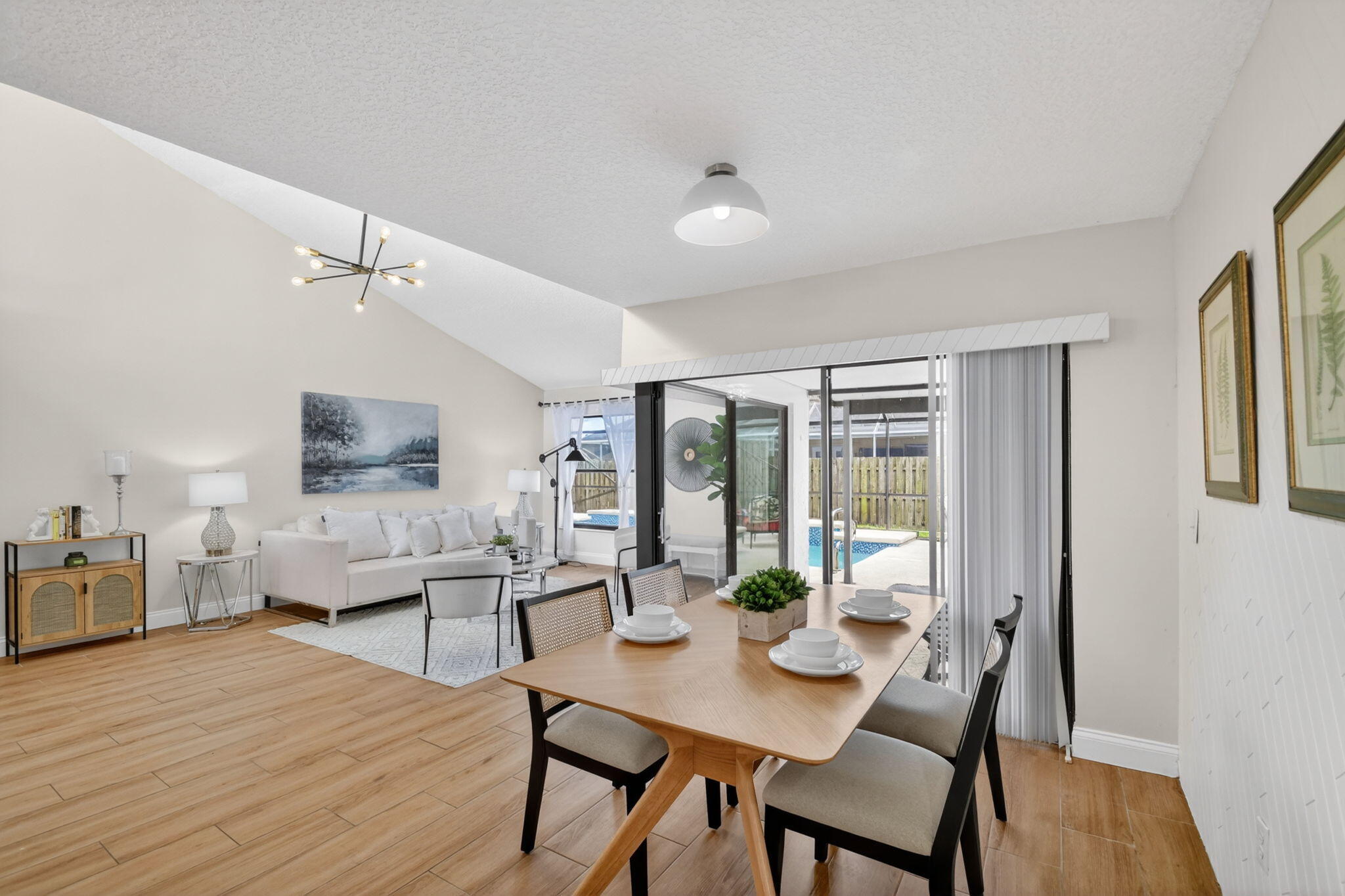 PINEWOOD EAST 2 OF WELLINGTON - Residential