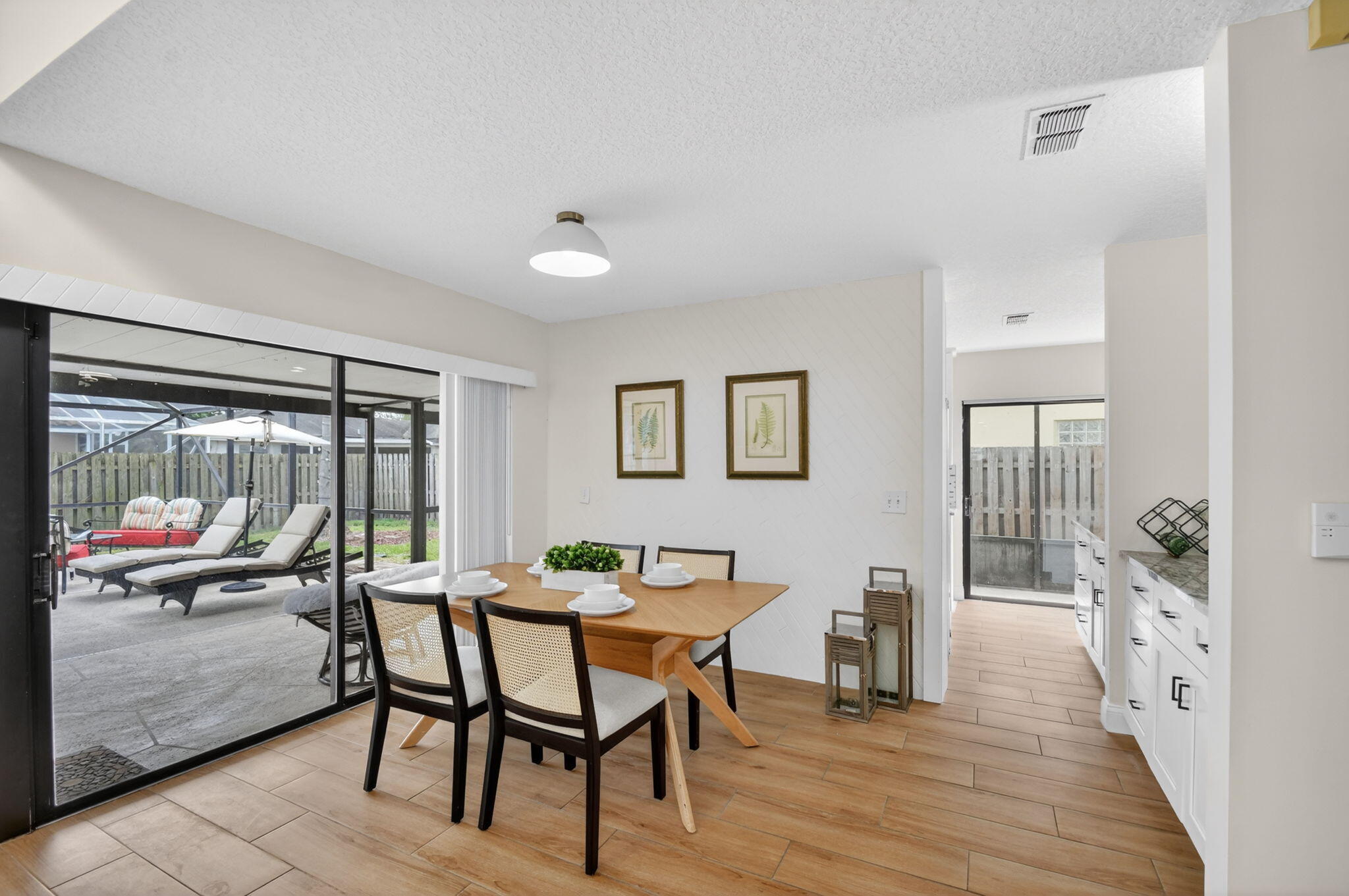 PINEWOOD EAST 2 OF WELLINGTON - Residential