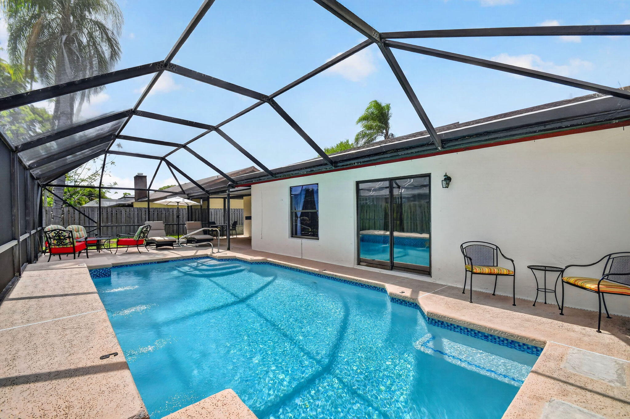 PINEWOOD EAST 2 OF WELLINGTON - Residential