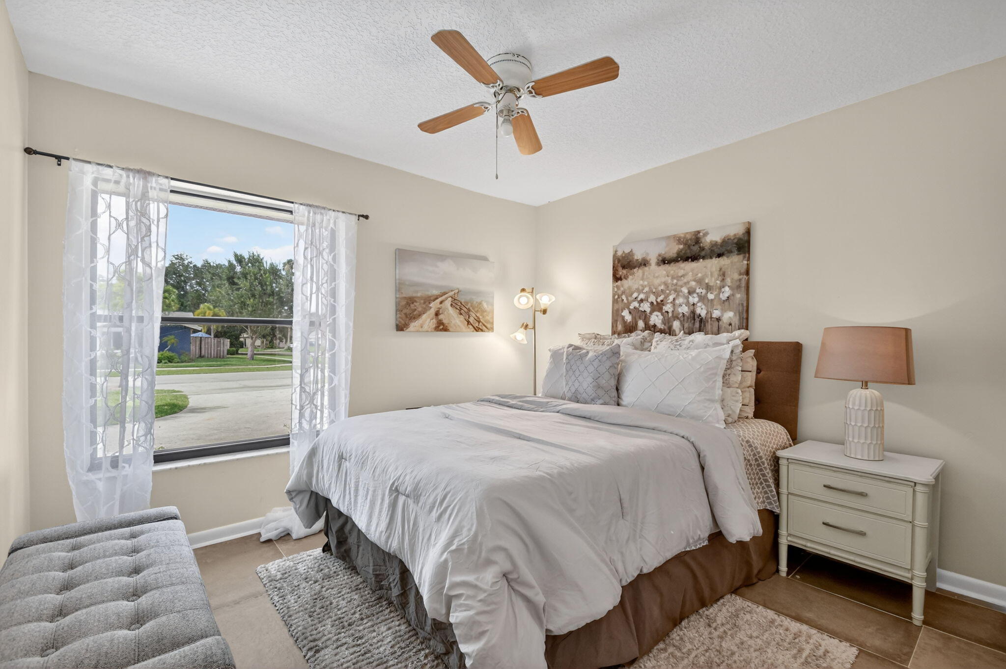 PINEWOOD EAST 2 OF WELLINGTON - Residential