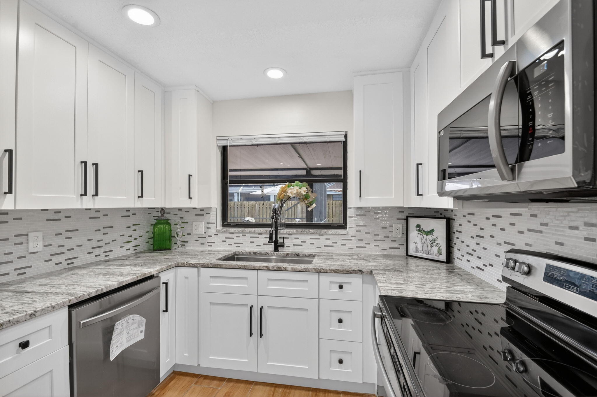 PINEWOOD EAST 2 OF WELLINGTON - Residential