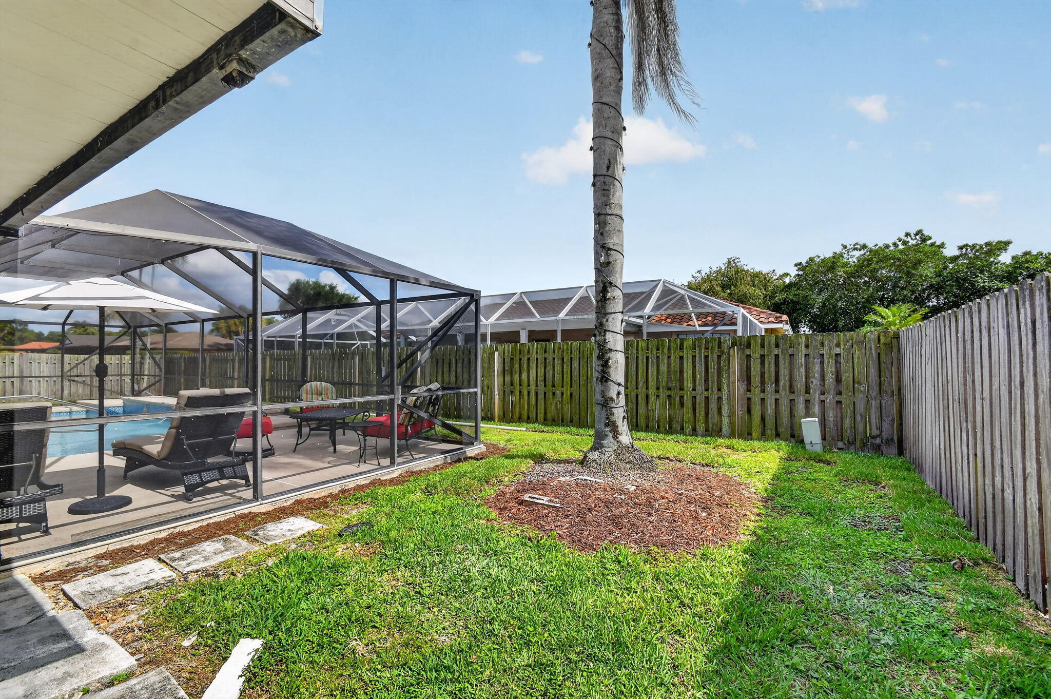 PINEWOOD EAST 2 OF WELLINGTON - Residential