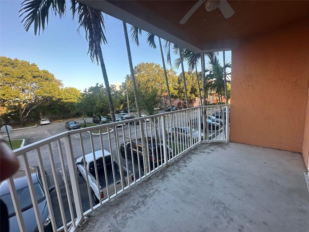 Photo of 6928 SW 39th Street #207, Fort Lauderdale, FL 33314 (MLS # F10517671)