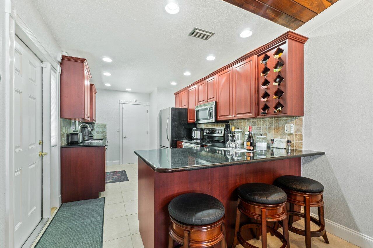 CYPRESS SHORES - Residential Lease