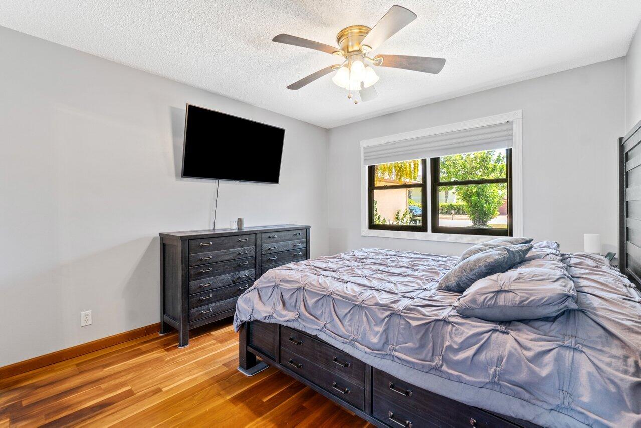 CYPRESS SHORES - Residential Lease