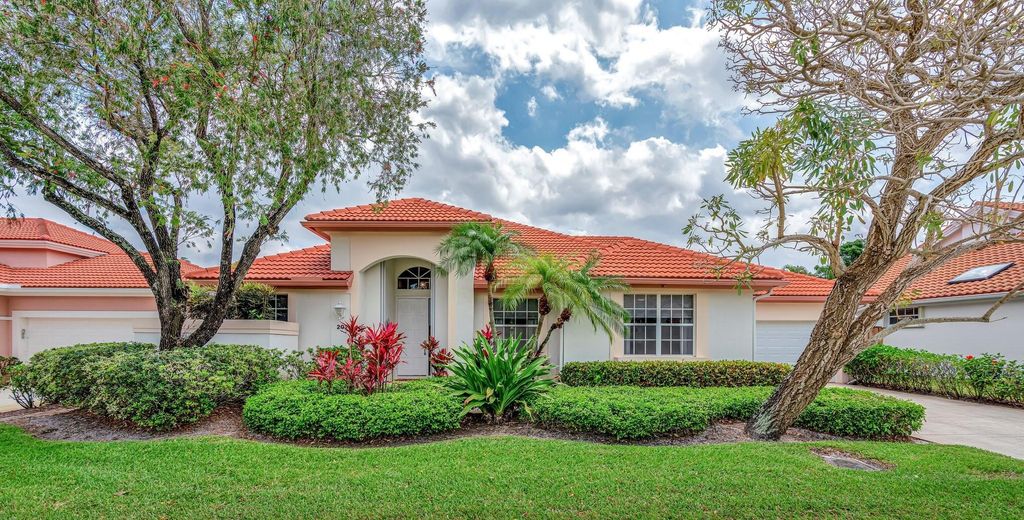 Photo of 201 Eagleton Estates Boulevard, Palm Beach Gardens, FL 33418 (MLS # R10981652)