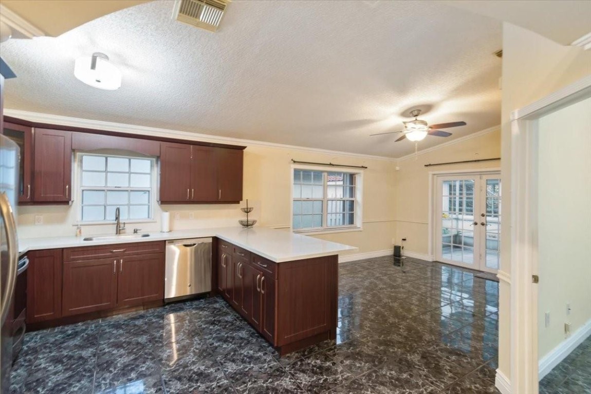 SILVER LAKES AT PEMBROKE - Residential Lease