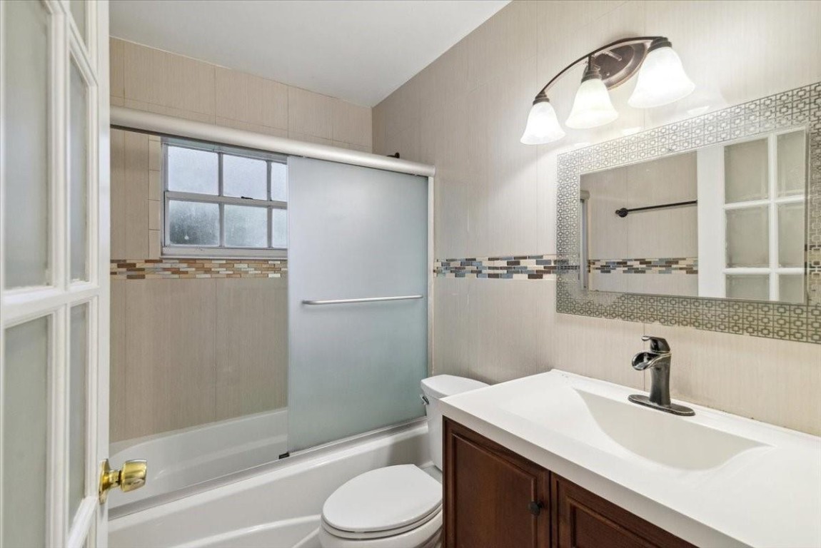 SILVER LAKES AT PEMBROKE - Residential Lease