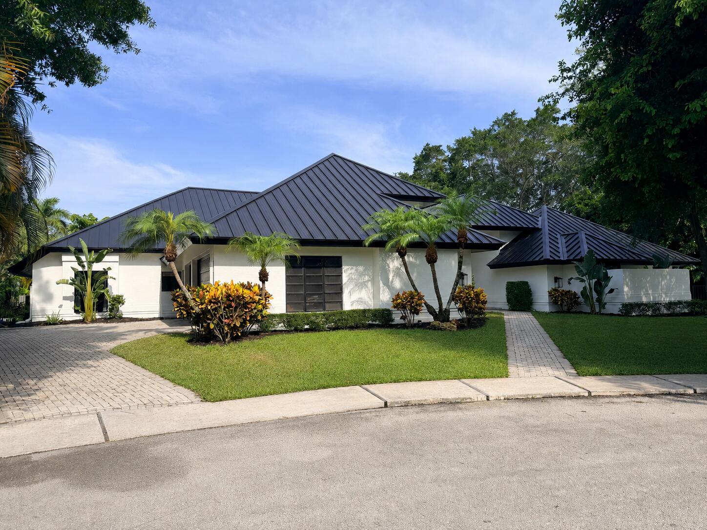 3235 Hyde Circle