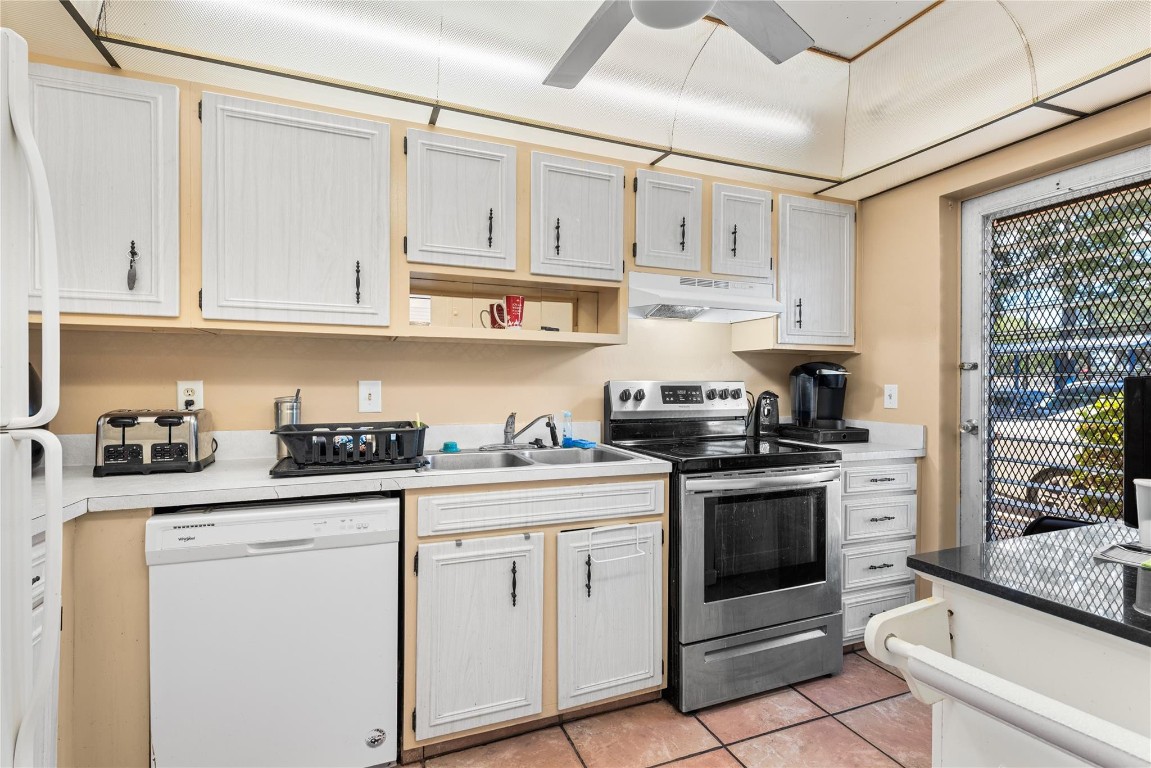 4500 N Federal Highway 156