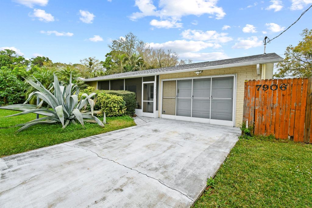 Photo of 7906 Pensacola Road, Fort Pierce, FL 34951 (MLS # R10949390)