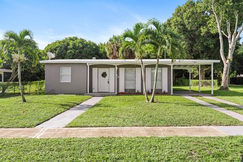 A home in Port St Lucie