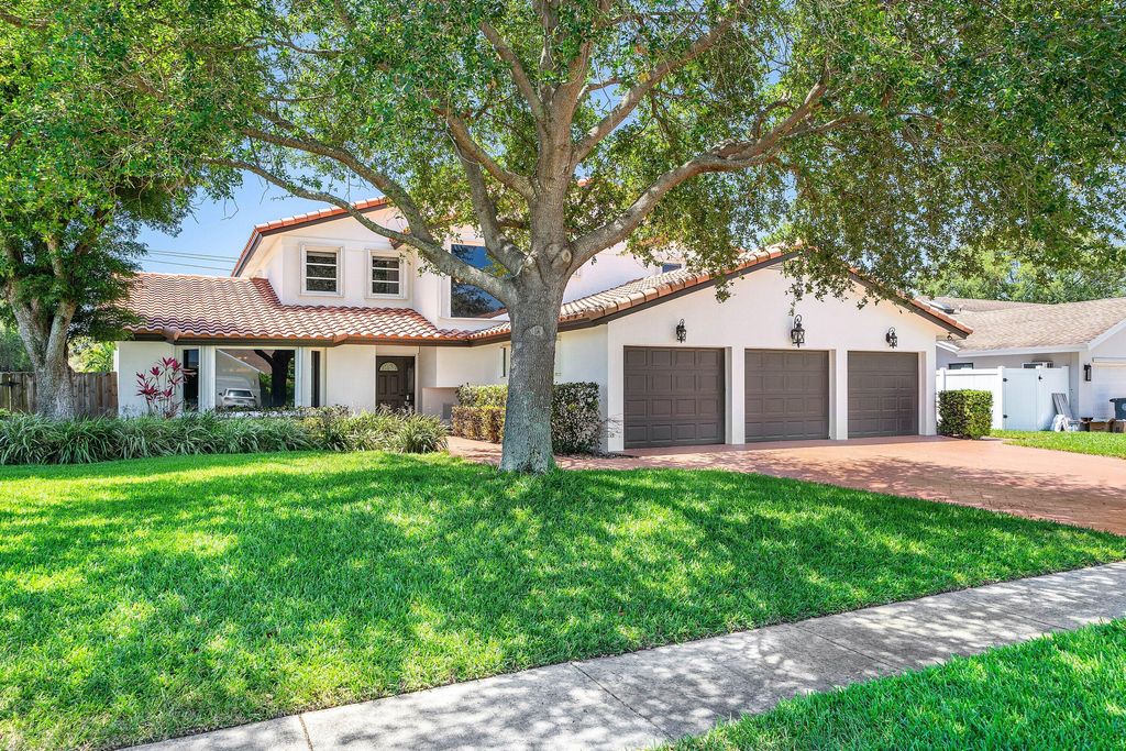 Photo of 1560 SW 17th Street, Boca Raton, FL 33486 (MLS # B26030946)