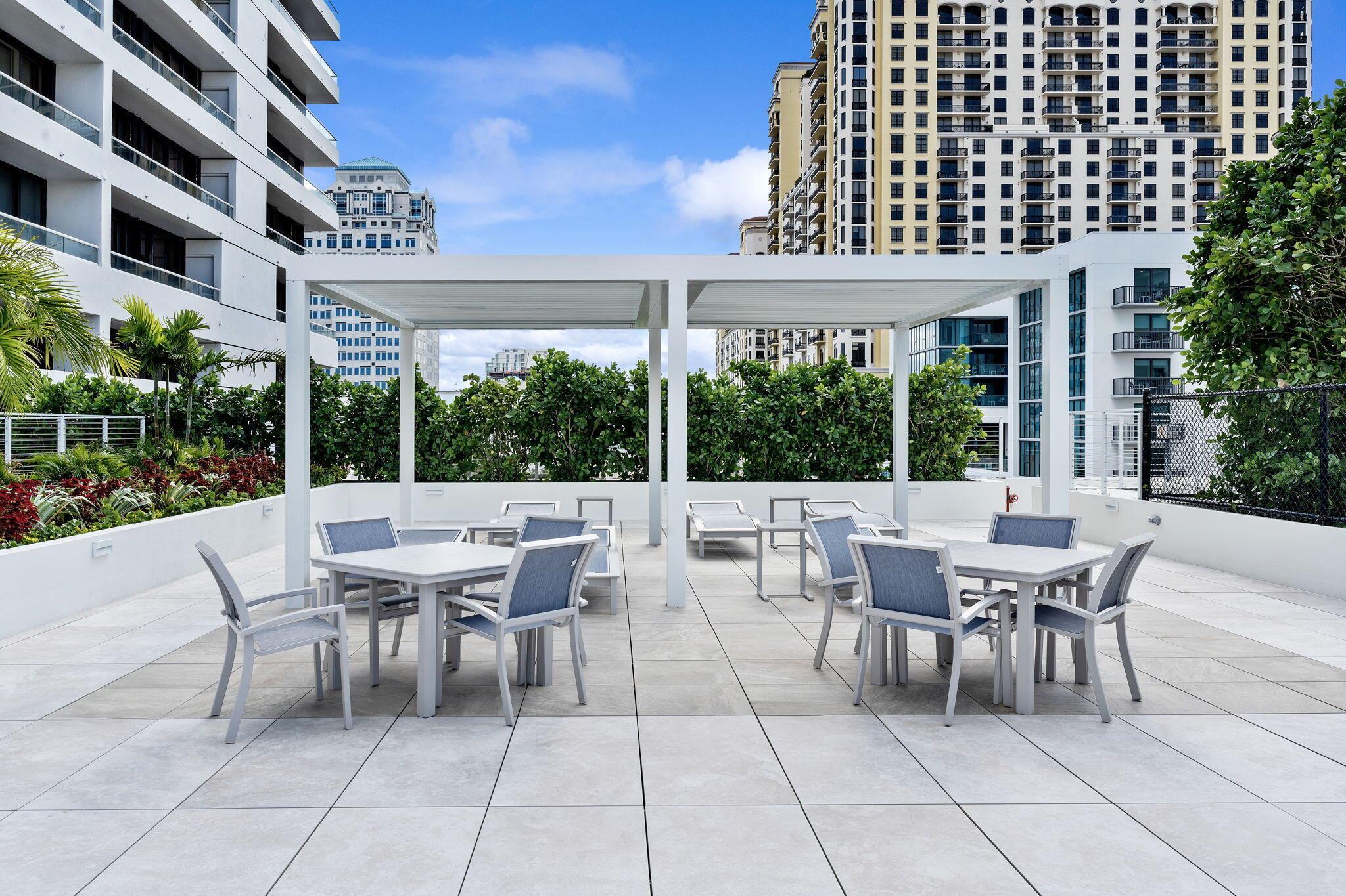 PLAZA OF THE PALM BEACHES - Residential