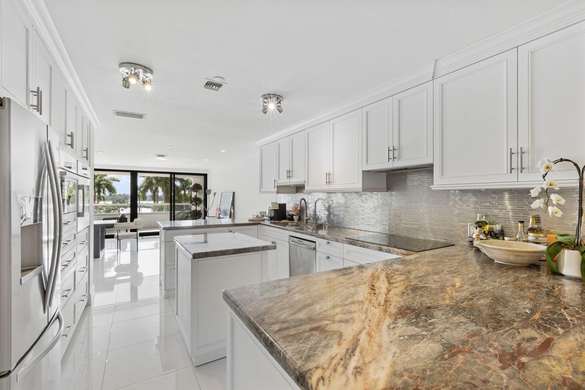 PLAZA OF THE PALM BEACHES - Residential