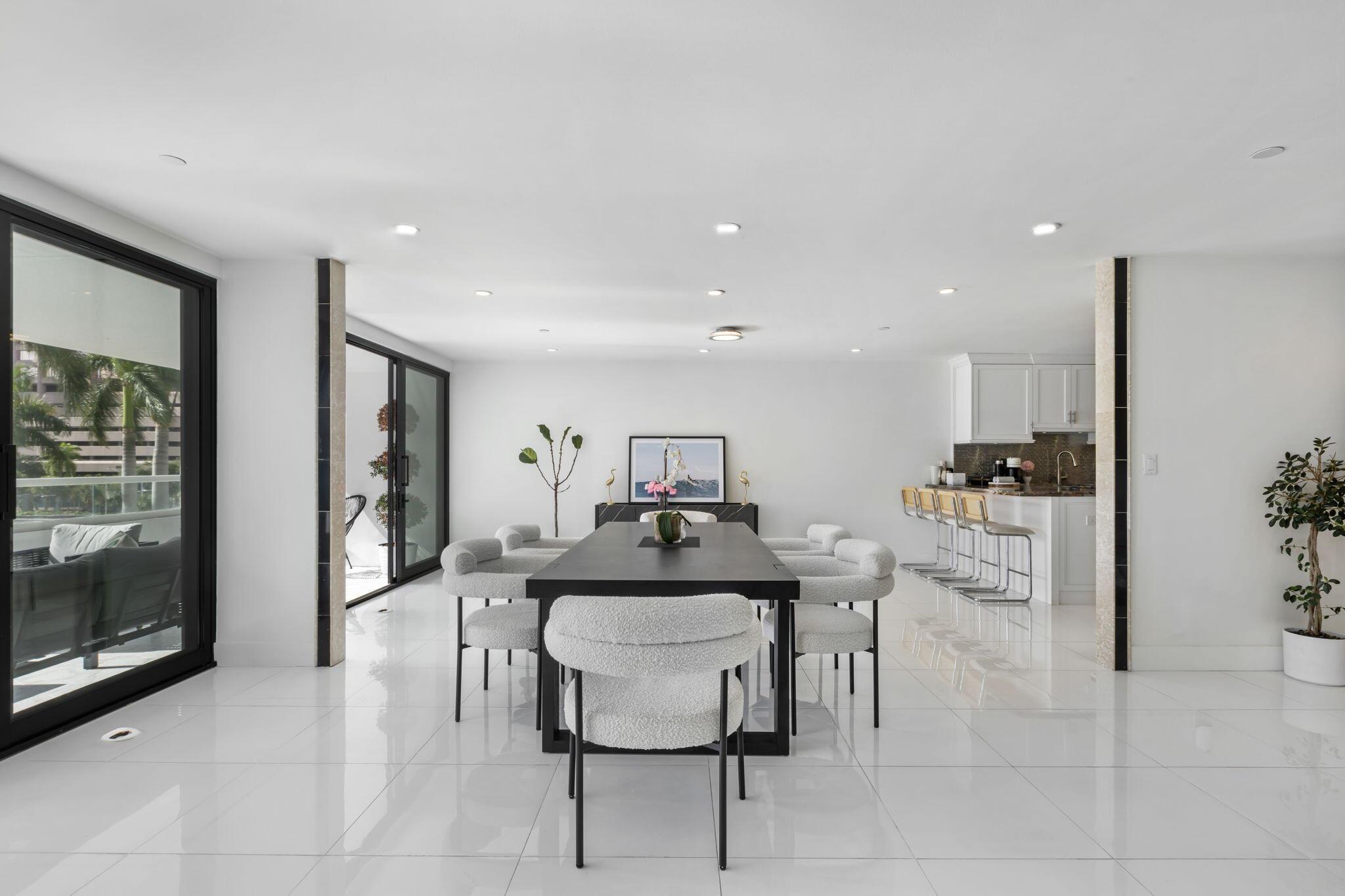 PLAZA OF THE PALM BEACHES - Residential