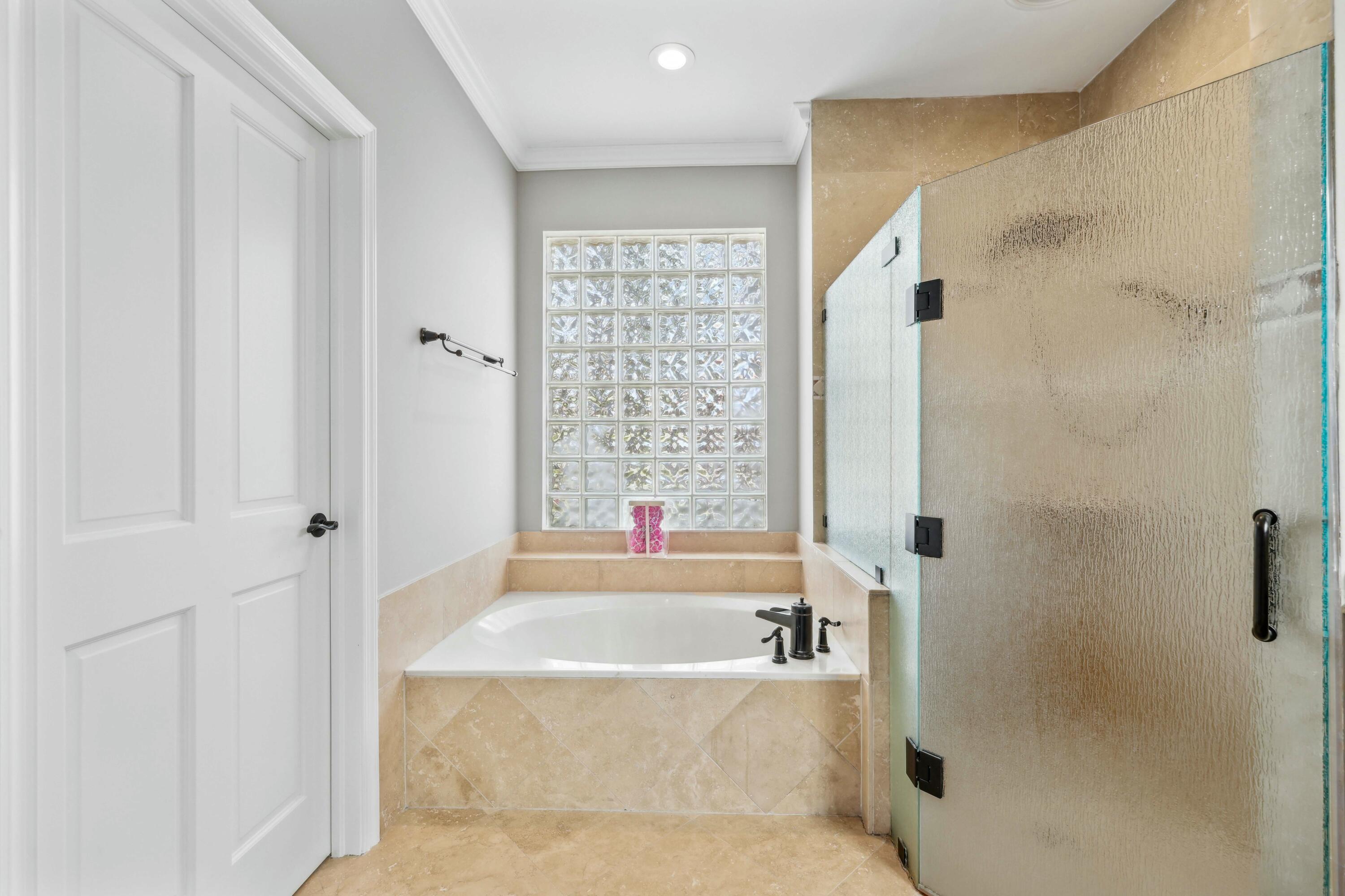 BOCA FALLS PAR T - Residential
