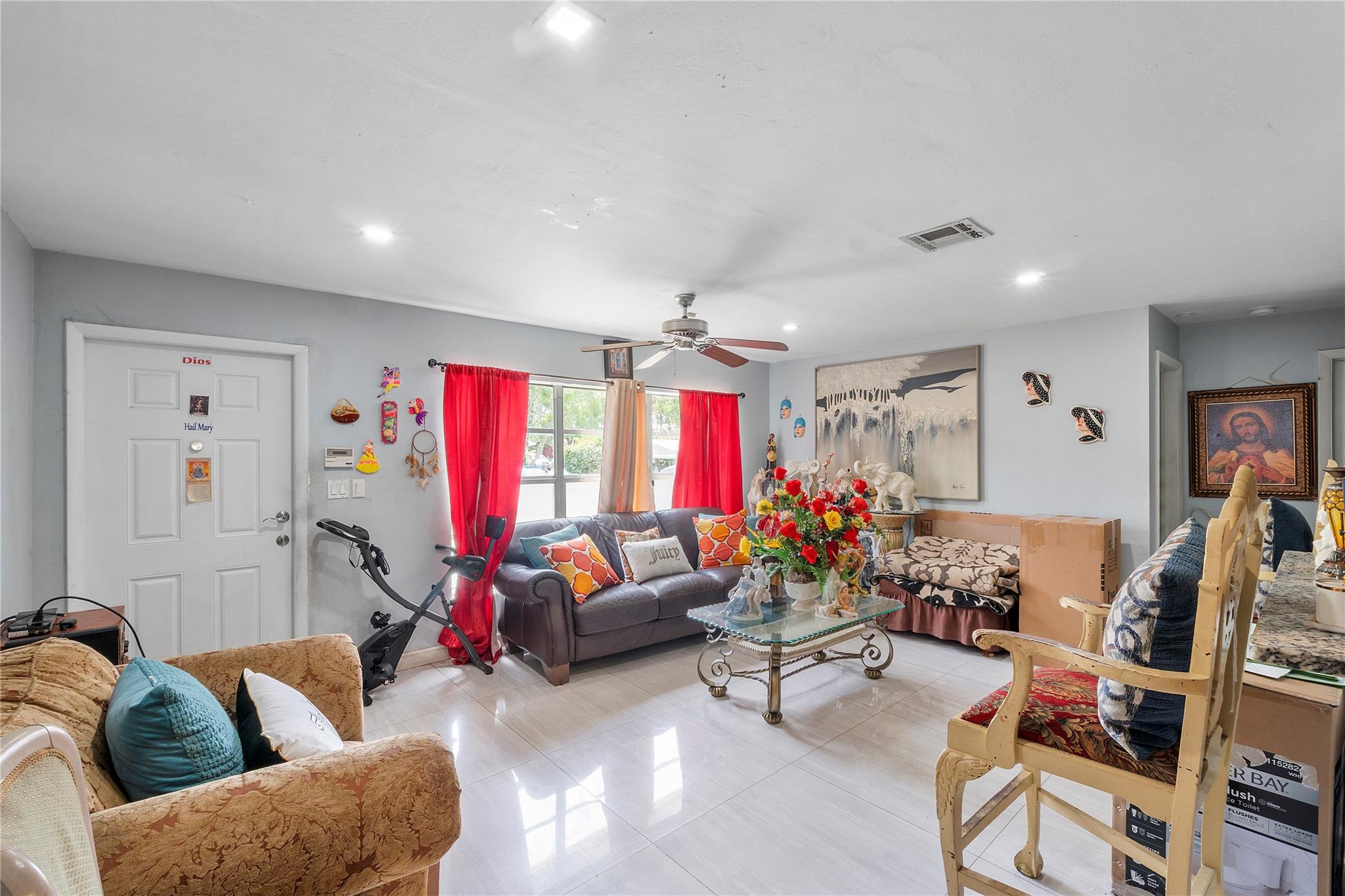 2250 Island Dr