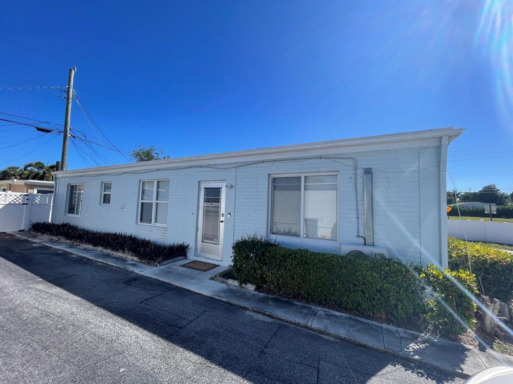 Photo of 2023 S Suzanne Circle #1, North Palm Beach, FL 33408 (MLS # R11141279)