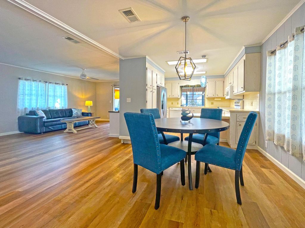 Photo of 7660 SE Shenandoah Drive SE, Hobe Sound, FL 33455 (MLS # B26001158)