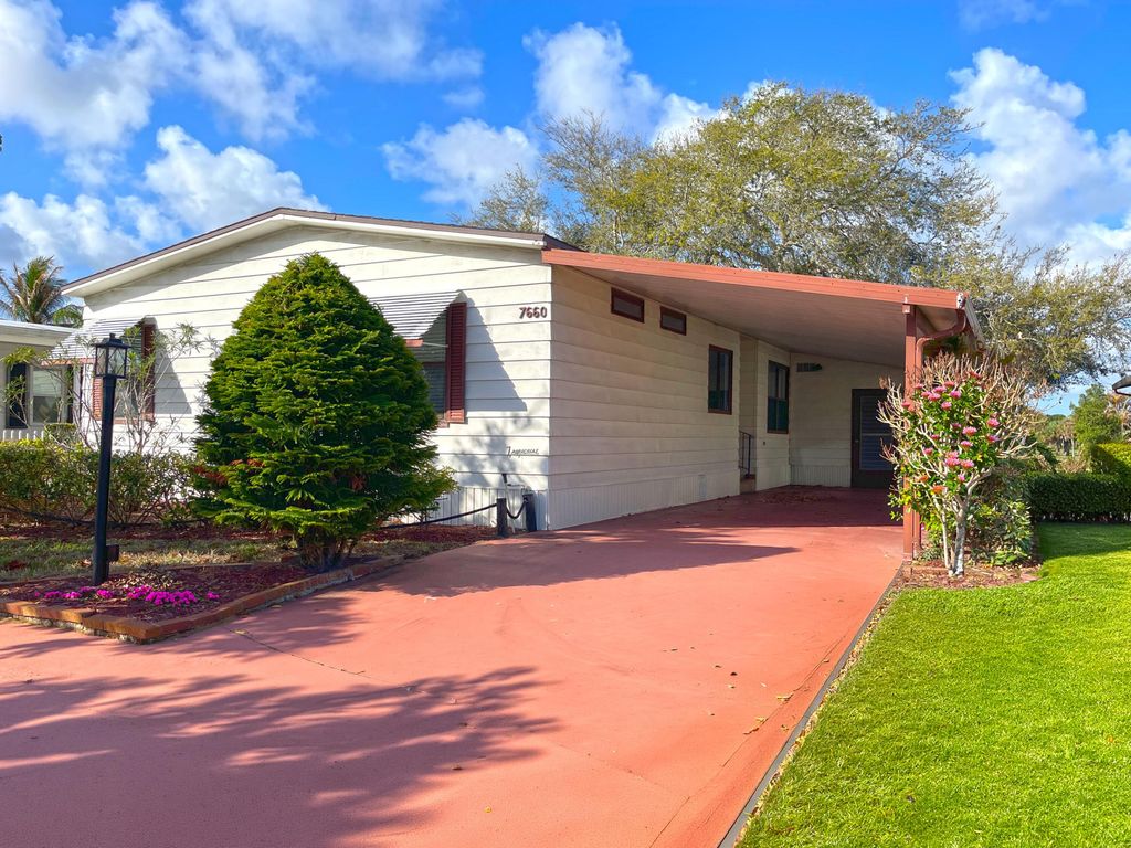 Photo of 7660 SE Shenandoah Drive SE, Hobe Sound, FL 33455 (MLS # B26001158)