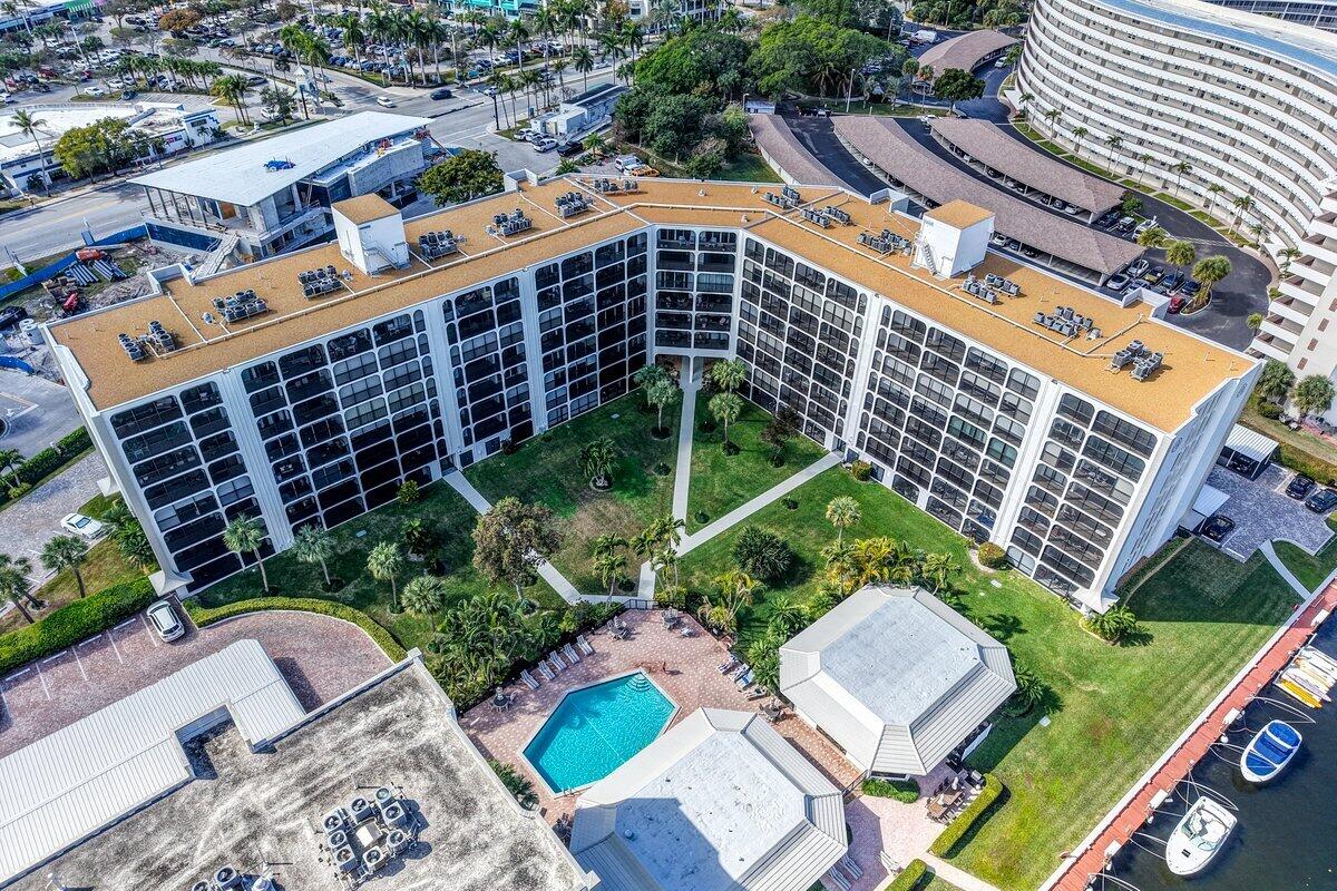 1627 Riverview Road 811