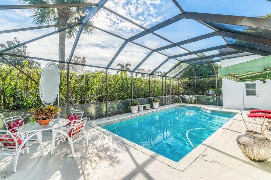 Photo of 5529 Steeple Chase, Boca Raton, FL 33496 (MLS # R10945204)