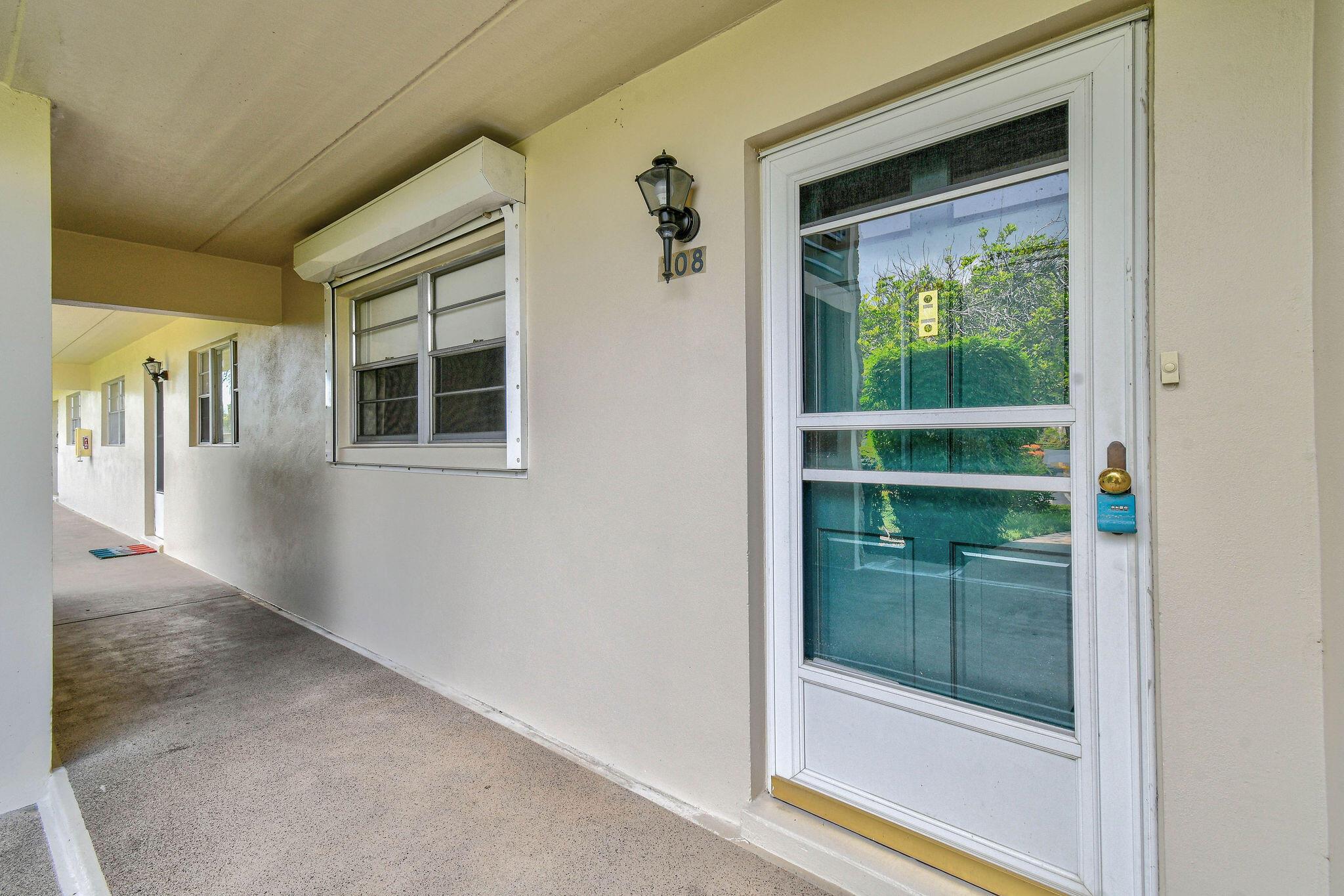 1900 S Kanner Highway 3-108, Stuart, FL, 34994/$173,900 3 1900 S Kanner Highway 3-108