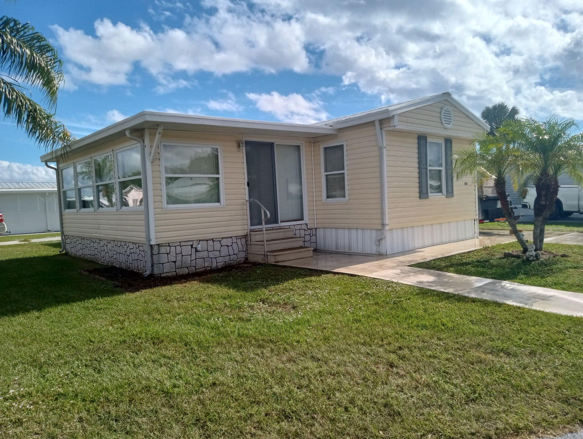 1601 SE Us Highway 441 140