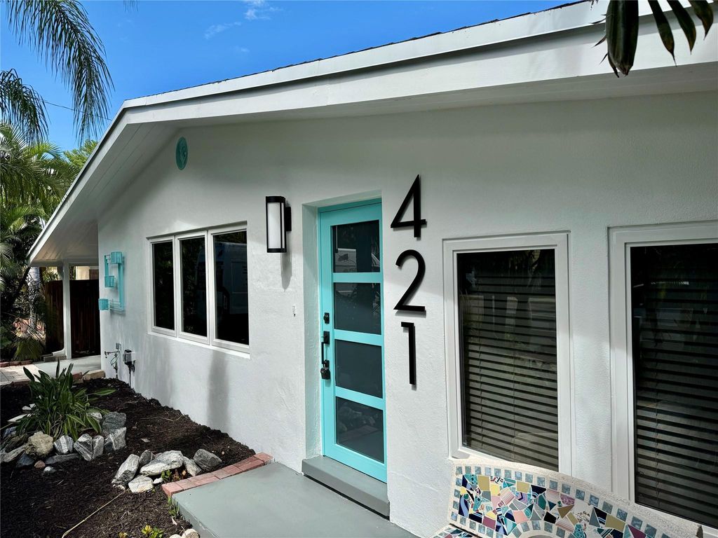 Photo of 421 NE 21st Court, Wilton Manors, FL 33305 (MLS # F10549144)