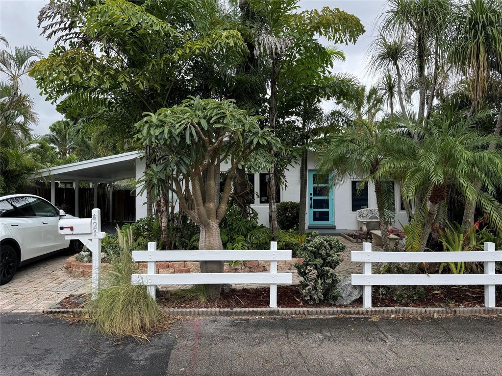 Photo of 421 NE 21st Court, Wilton Manors, FL 33305 (MLS # F10549144)