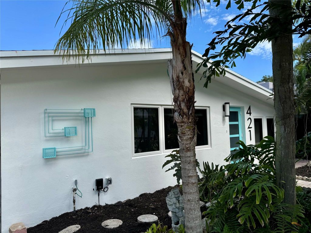 Photo of 421 NE 21st Court, Wilton Manors, FL 33305 (MLS # F10549144)