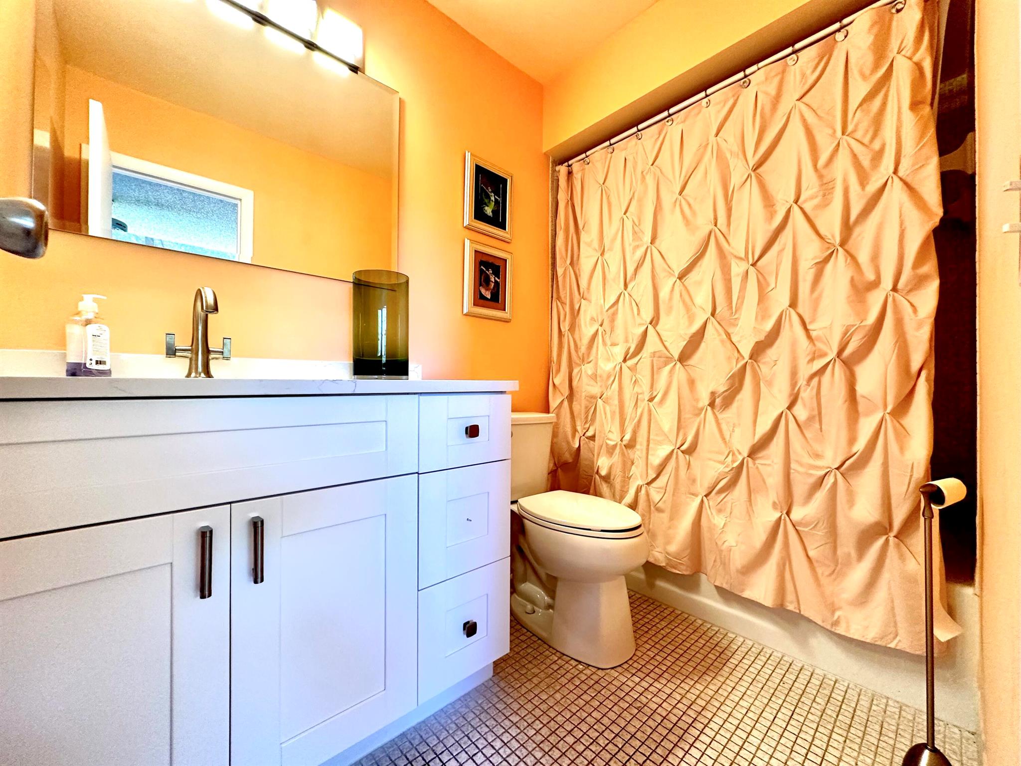 UMBRA GARDENS CONDO - Residential