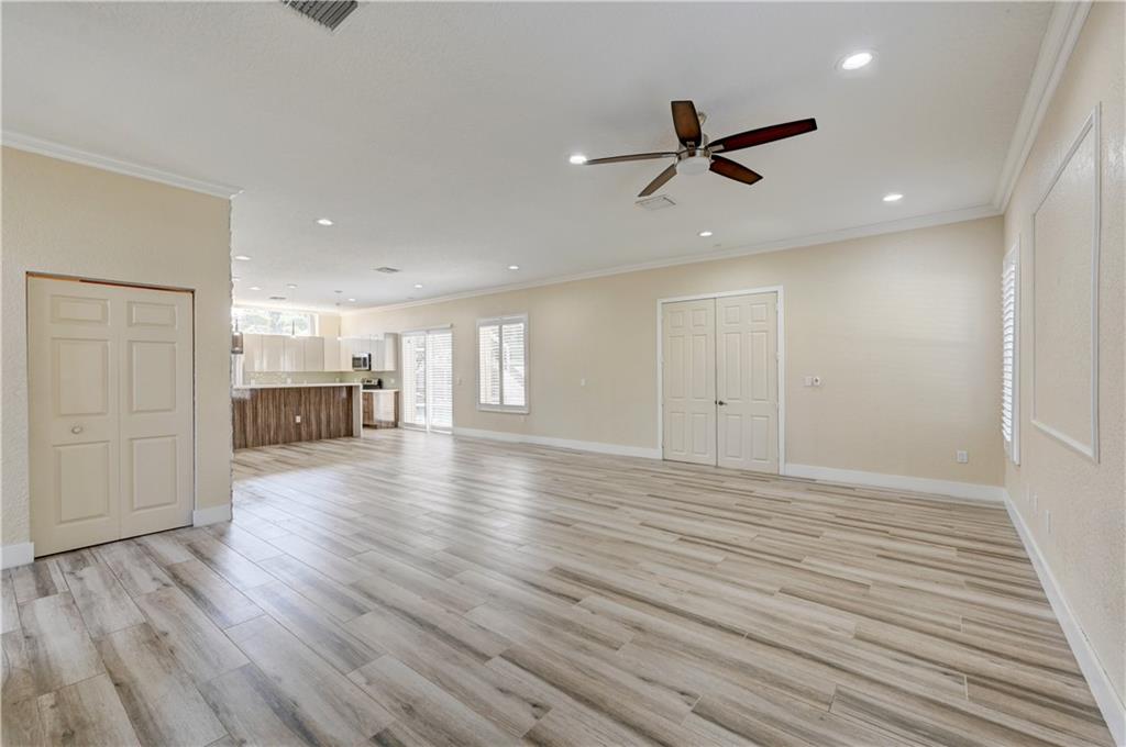 Boulevard Forest 113-39 B - Residential