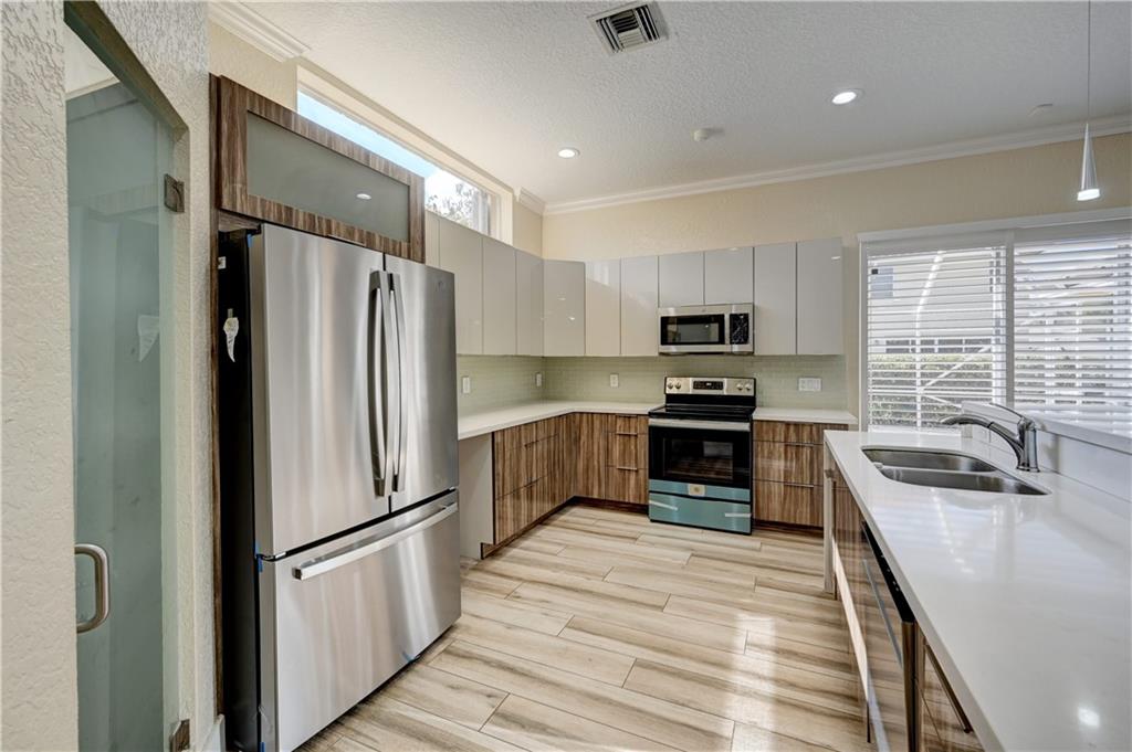 Boulevard Forest 113-39 B - Residential