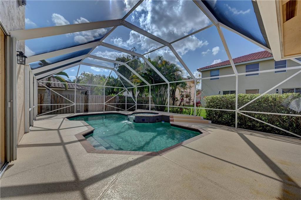 Boulevard Forest 113-39 B - Residential