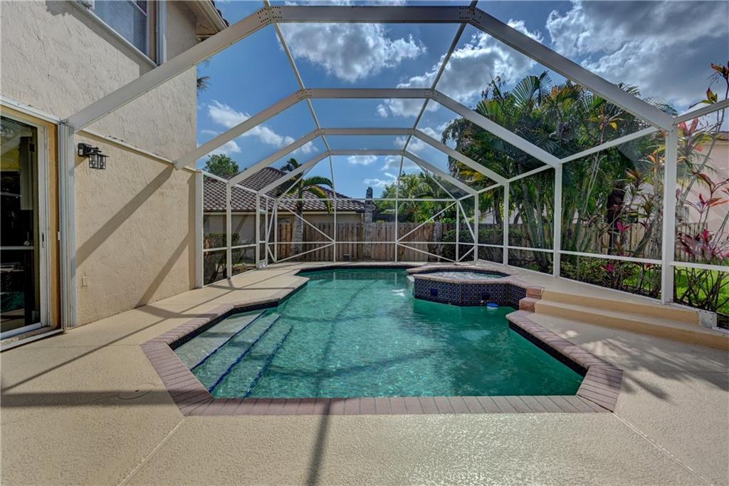 Boulevard Forest 113-39 B - Residential