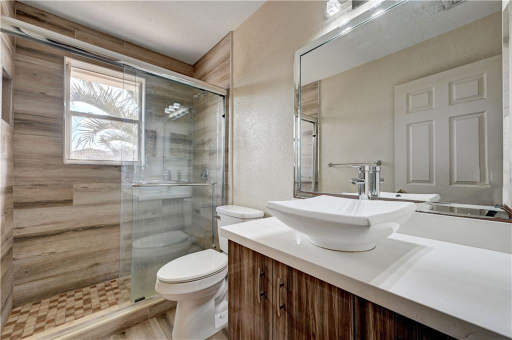 Boulevard Forest 113-39 B - Residential