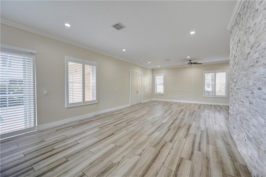 Boulevard Forest 113-39 B - Residential