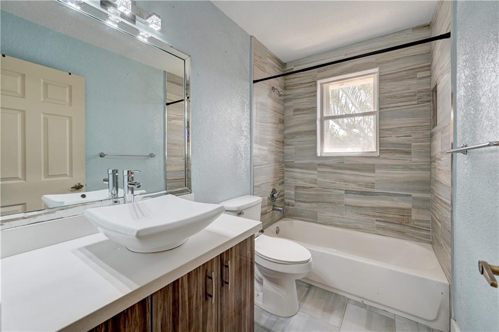 Boulevard Forest 113-39 B - Residential