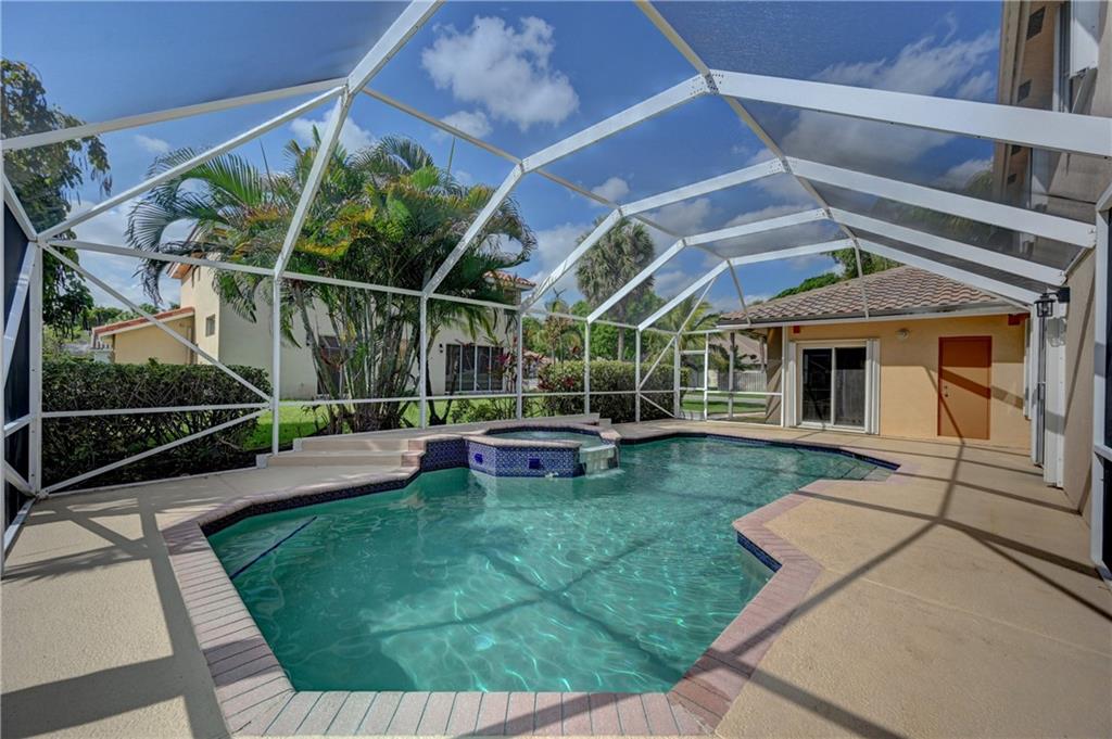 Boulevard Forest 113-39 B - Residential