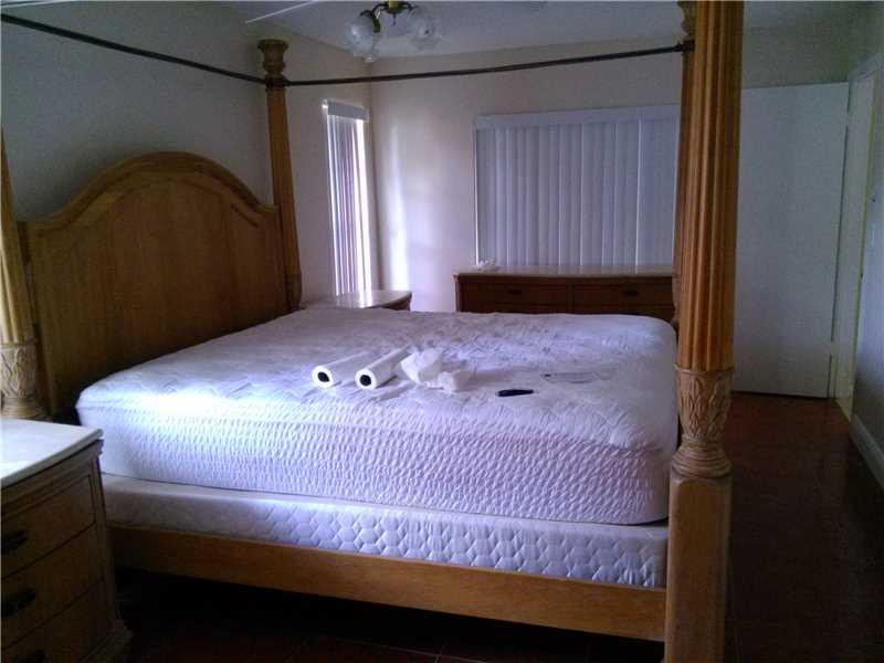 WOOD LAKE 89-49 B - Residential Lease