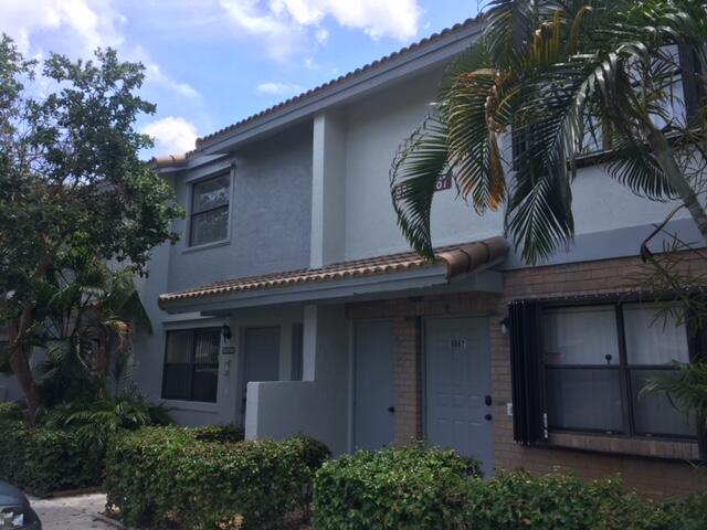 2753 S OAKLAND FOREST Drive