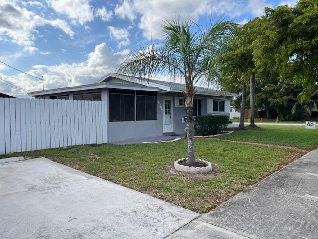 Photo of 6700 Liberty Street, Hollywood, FL 33024 (MLS # B26009151)